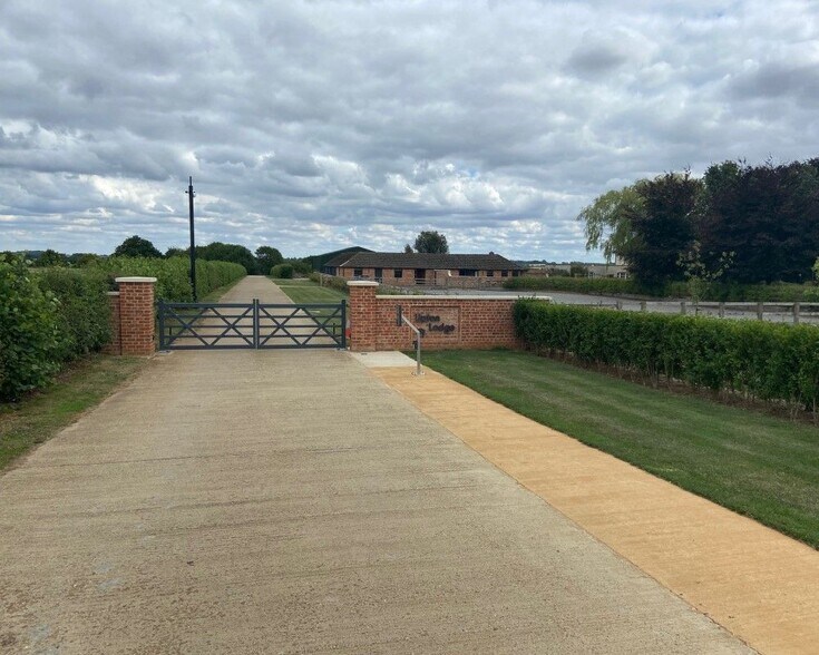 Astrop Rd, Banbury to rent - Building Photo - Image 2 of 7