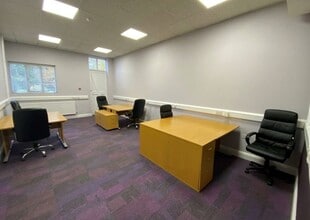 Horseshoe Hl, Waltham Abbey to rent Interior Photo- Image 1 of 1