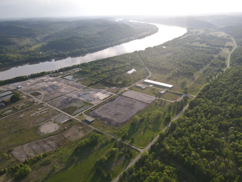 15401 Ohio River Scenic Byway, Manchester, OH for sale - Primary Photo - Image 1 of 10