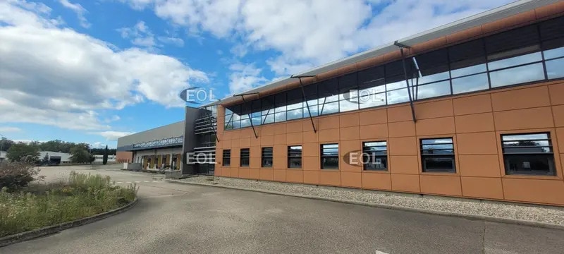 Industrial in Miribel to rent Building Photo- Image 1 of 9