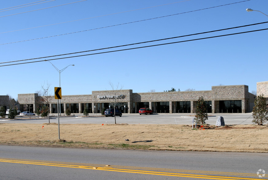 1719-1811 S Morgan Rd, Oklahoma City, OK for rent - Building Photo - Image 2 of 12