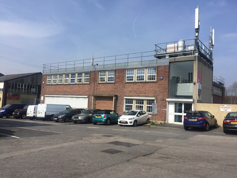 Petherton Rd, Bristol to rent - Building Photo - Image 1 of 1