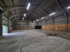 High St, Langford to rent Interior Photo- Image 1 of 3