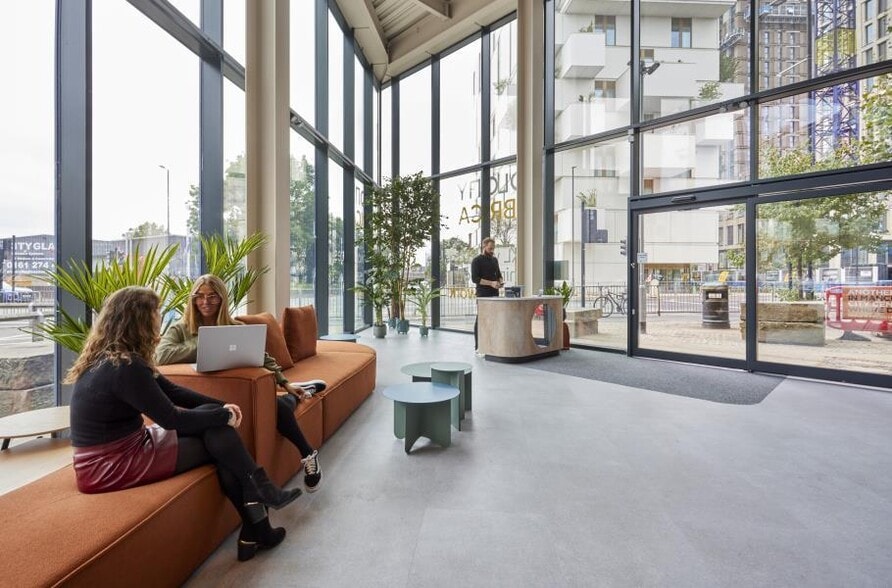 Great Ancoats St, Manchester to rent - Building Photo - Image 2 of 9