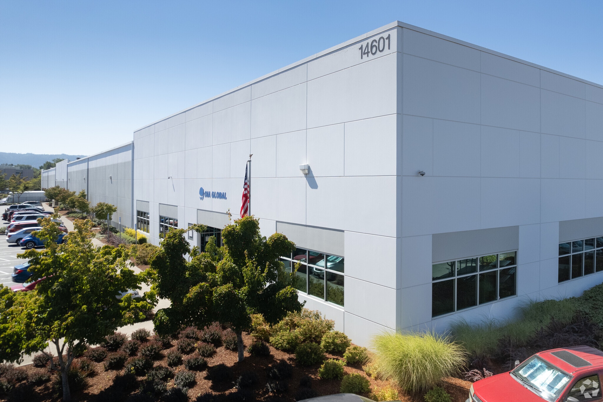 14601-14651 N Bybee Lake Ct, Portland, OR to rent Primary Photo- Image 1 of 7