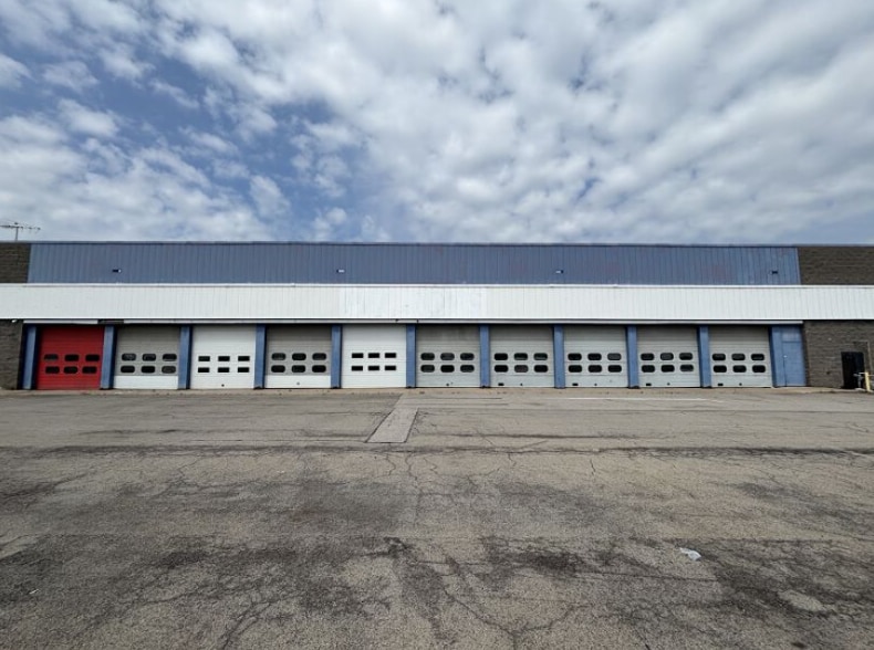 1181 N Greece Rd, Rochester, NY to rent - Building Photo - Image 2 of 10