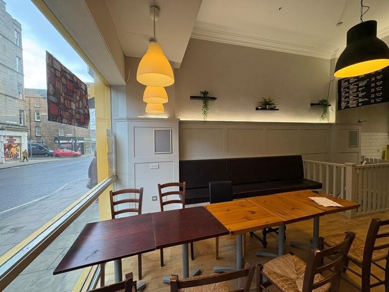 320-326 Morningside Rd, Edinburgh to rent - Building Photo - Image 3 of 22