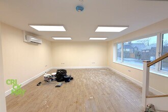 The St, Cowfold to rent Interior Photo- Image 1 of 3