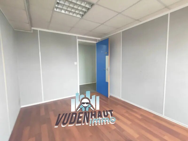Vente Bureaux 265 m² - Photo 1