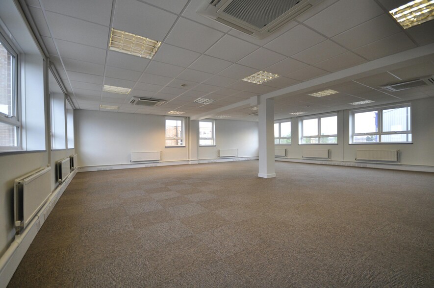 Stephenson Way, Crawley for sale - Interior Photo - Image 1 of 1