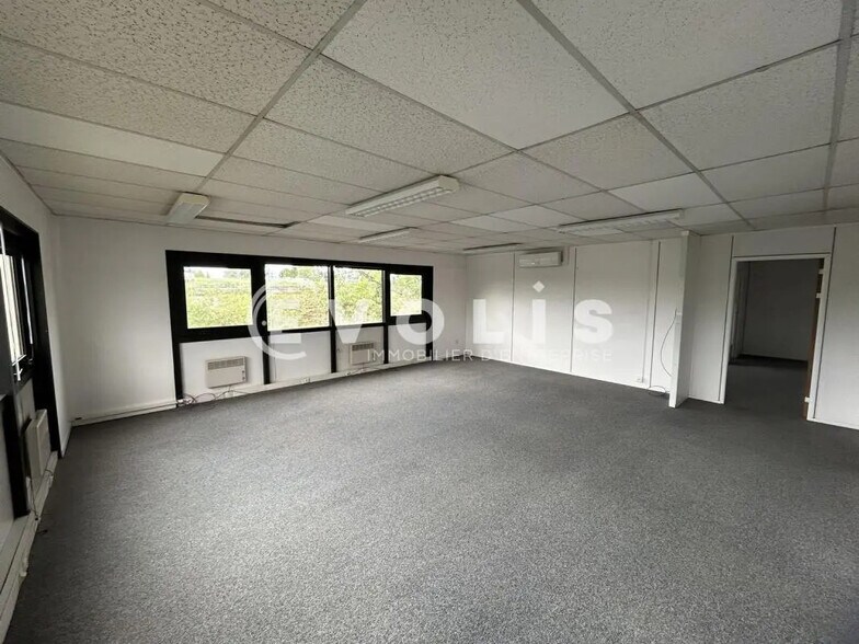 Office in Mérignac to rent - Interior Photo - Image 3 of 6