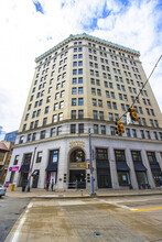 100 5th Ave, Pittsburgh, PA for rent Building Photo- Image 1 of 9