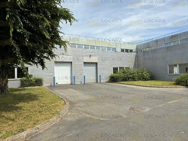 Light Industrial in Mitry-Mory to rent Primary Photo- Image 1 of 5