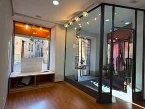 Retail in Segovia, Segovia to rent Interior Photo- Image 2 of 4