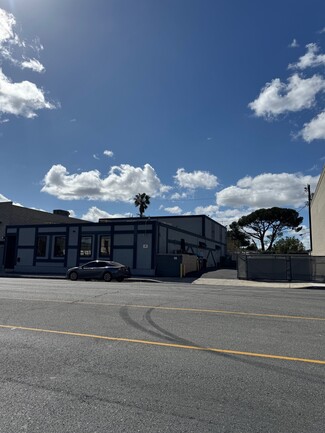 More details for 7227 Clybourn Ave, Sun Valley, CA - Industrial for Sale