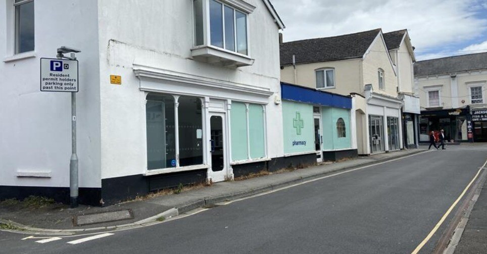 2-4 Gladstone Pl, Newton Abbot for sale Primary Photo- Image 1 of 1