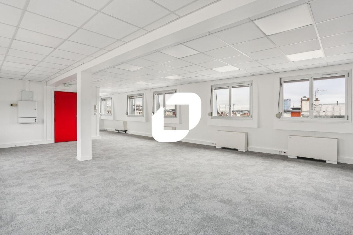 Office in Issy-les-Moulineaux to rent Interior Photo- Image 1 of 12