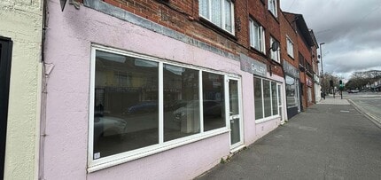 31 Portsmouth Rd, Southampton to rent Building Photo- Image 2 of 4