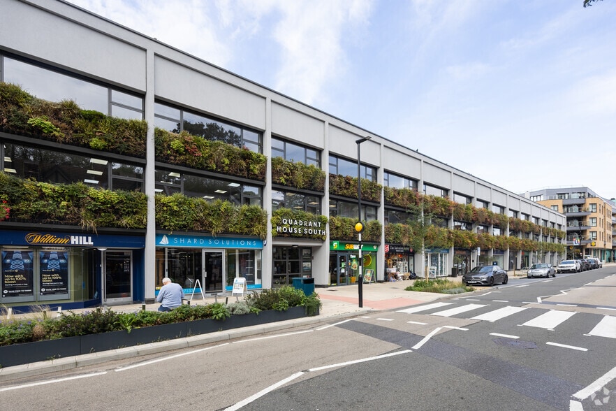 31-65A Croydon Rd, Caterham to rent - Building Photo - Image 2 of 7