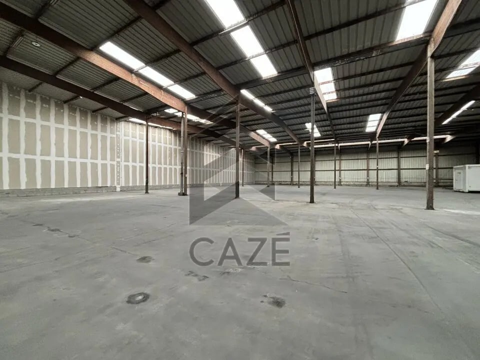 Location Local d'activités 6 300 m² - Photo 1