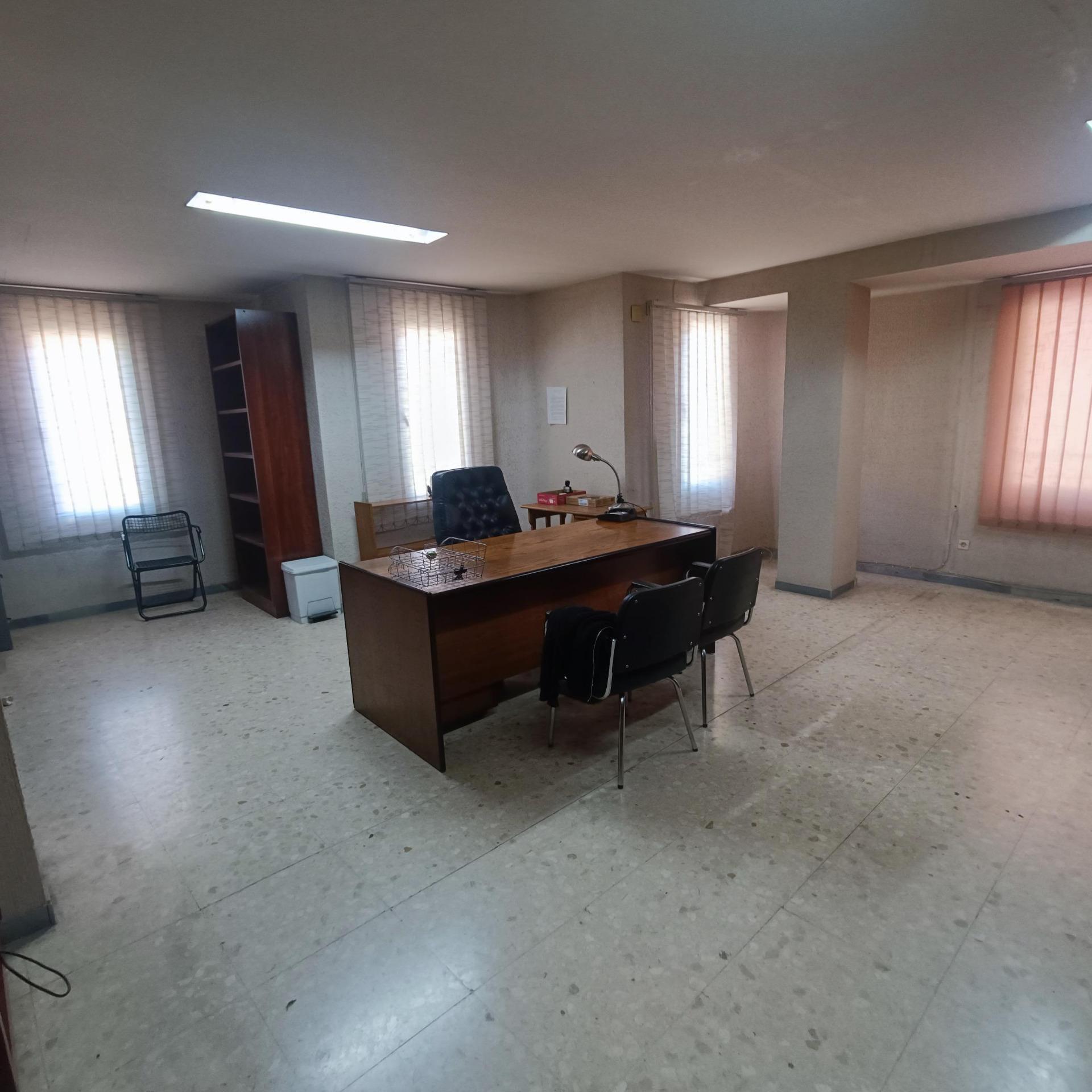 Office in Alcoy, Alicante to rent Interior Photo- Image 1 of 8