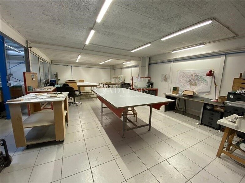 Light Industrial in Saint Thibault Des Vignes for sale - Interior Photo - Image 3 of 12