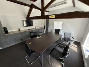 Mill St, Shipston On Stour to rent Interior Photo- Image 2 of 5