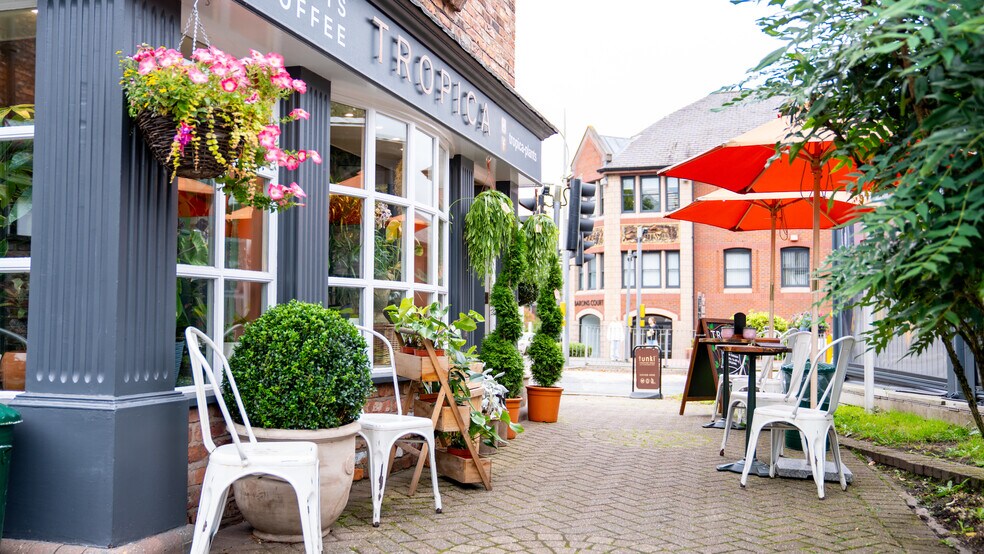 Water Ln, Wilmslow to rent - Building Photo - Image 3 of 6