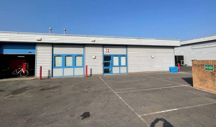 31-32 Brickfields Business Park, Gillingham for sale Primary Photo- Image 1 of 1