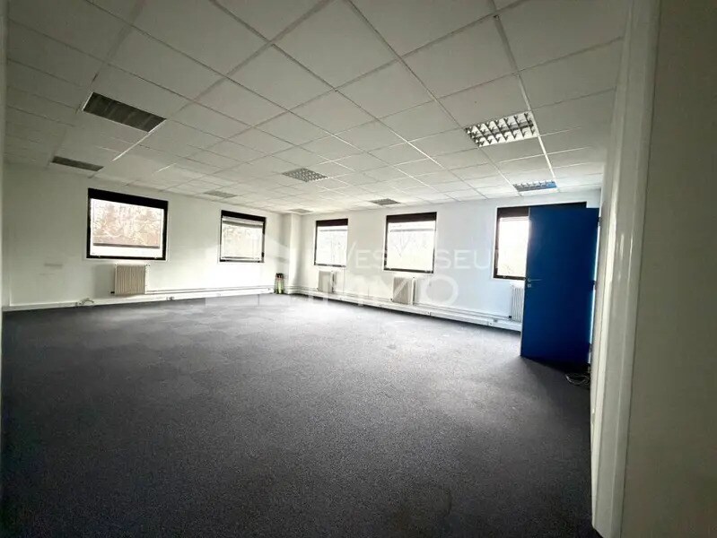 Office in Lognes to rent Interior Photo- Image 1 of 6