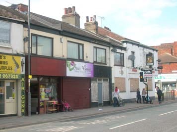 198-208 Freeman St, Grimsby to rent - Building Photo - Image 3 of 3