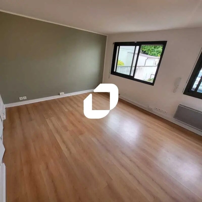 24 Rue Des Moulineaux, Suresnes to rent Building Photo- Image 1 of 5