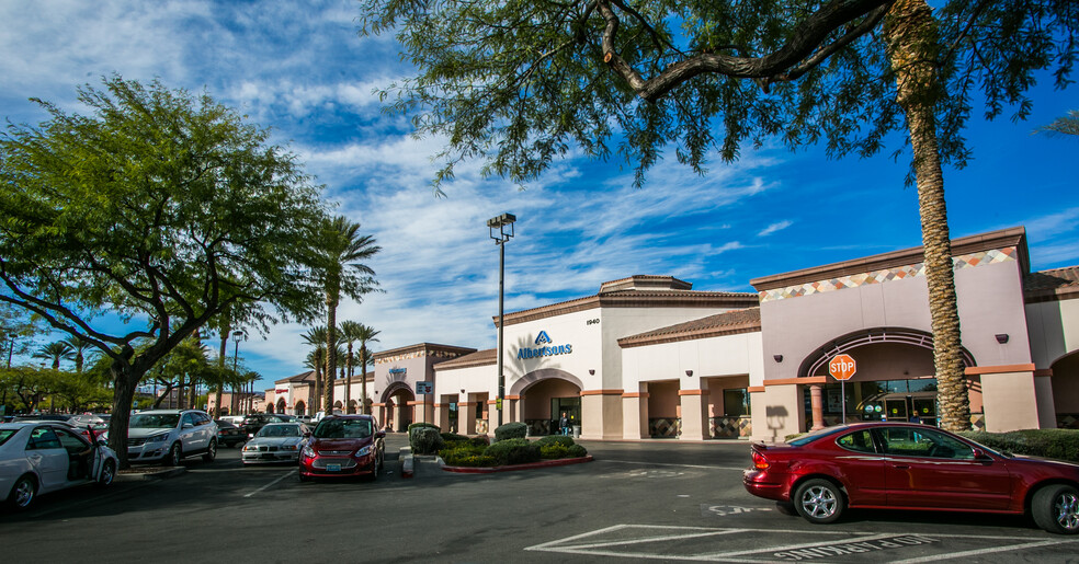 1900-1990 Village Center Cir, Las Vegas, NV for rent - Building Photo - Image 2 of 13