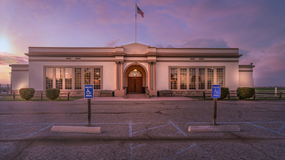 796 W Evan Hewes, El Centro, CA for sale - Primary Photo - Image 1 of 48