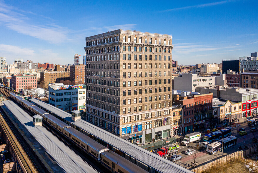 1825 Park Ave, New York, NY for rent - Building Photo - Image 1 of 8