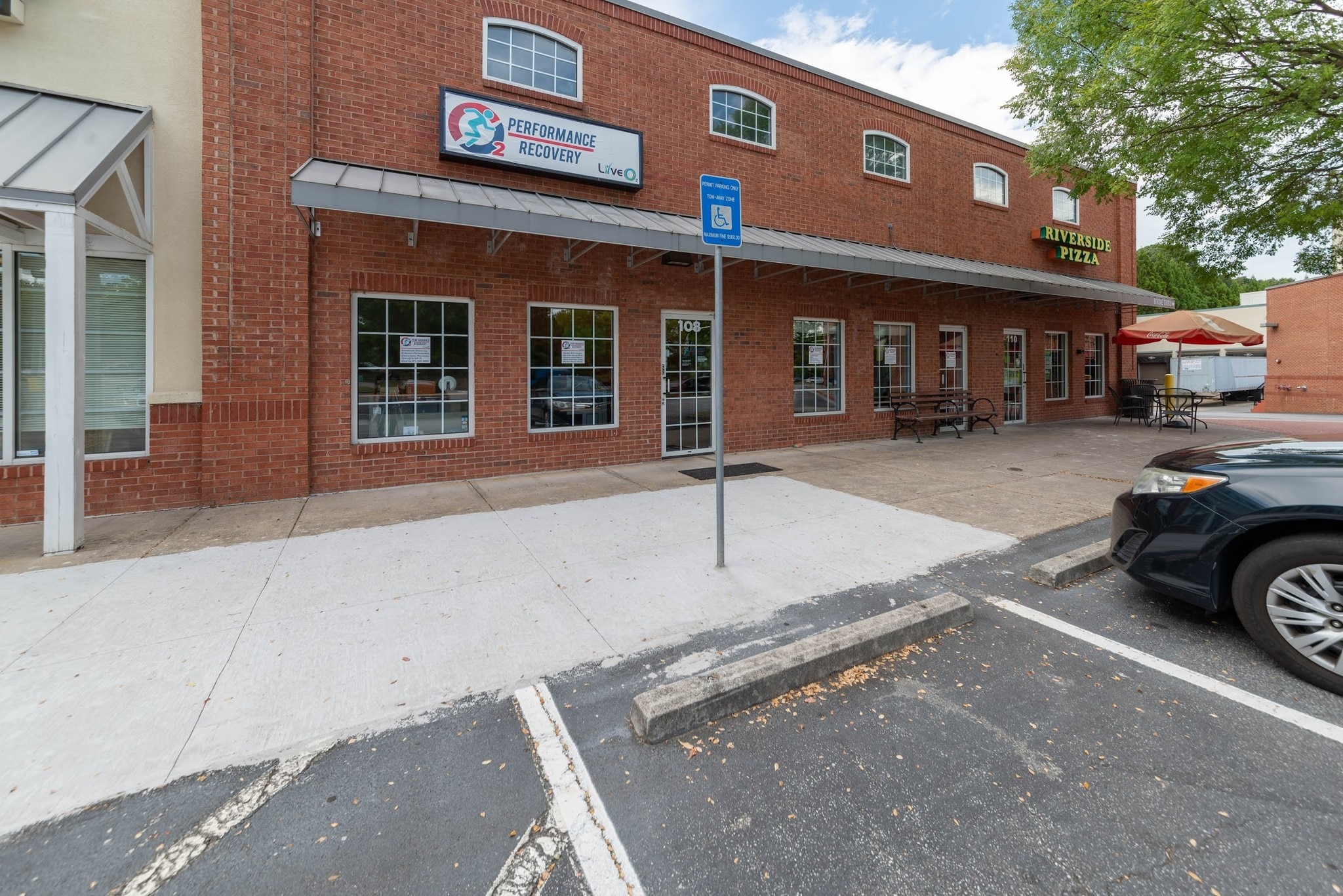 11877 Douglas Rd, Alpharetta, GA to rent Primary Photo- Image 1 of 33