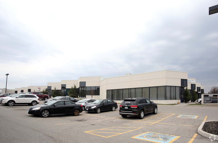 2660 Meadowvale Blvd, Mississauga, ON for rent - Building Photo - Image 3 of 9