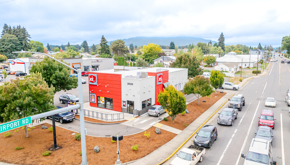 2020 S Santiam Hwy, Lebanon, OR for sale - Building Photo - Image 1 of 6