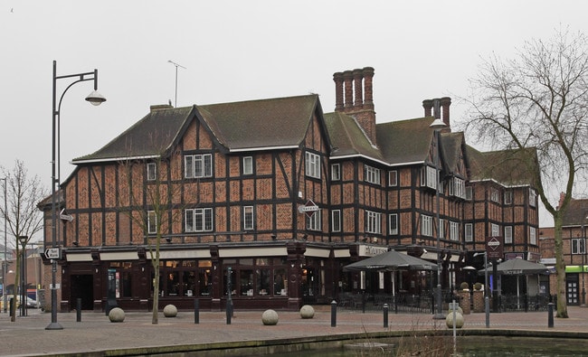 More details for 107-115 The Parade, Watford - Retail to Rent