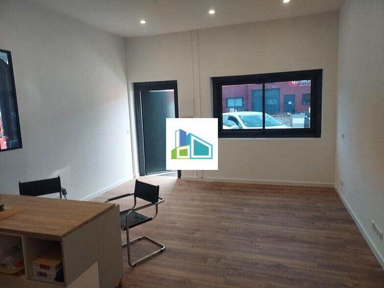 Industrial in La Garde to rent - Interior Photo - Image 3 of 6