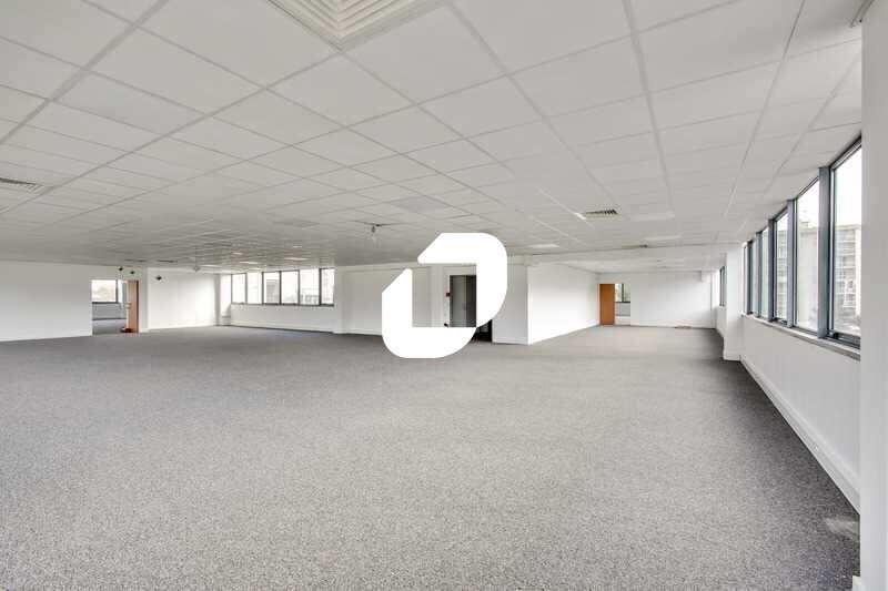 Avenue Du Parc, Chilly-Mazarin to rent - Interior Photo - Image 2 of 14