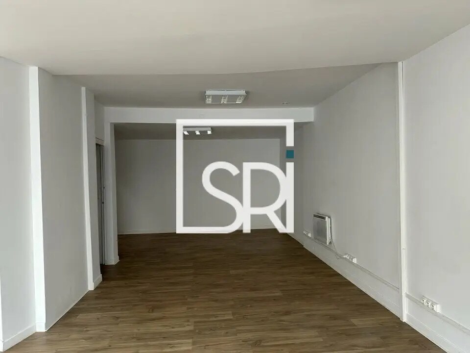 Location Commerce 70 m² - Photo 1