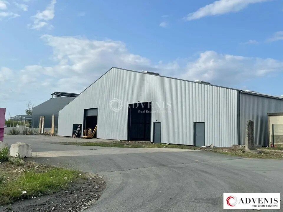 Light Industrial in Bassens to rent Building Photo- Image 1 of 6