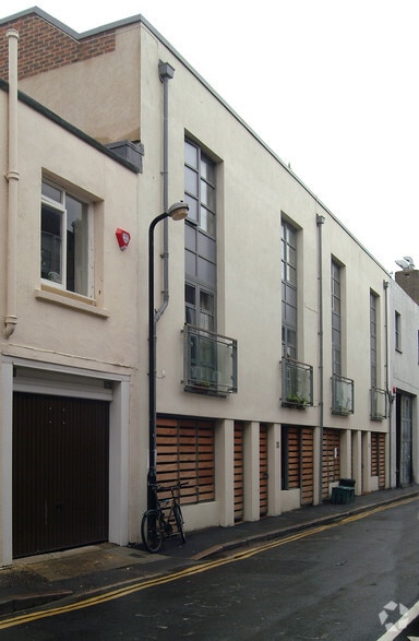 36 Vine St, Brighton to rent - Building Photo - Image 2 of 31