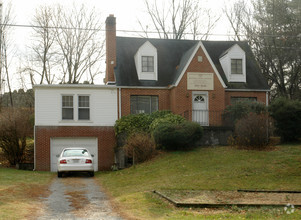 4248 Old Cave Spring Rd, Roanoke, VA for sale Primary Photo- Image 1 of 1