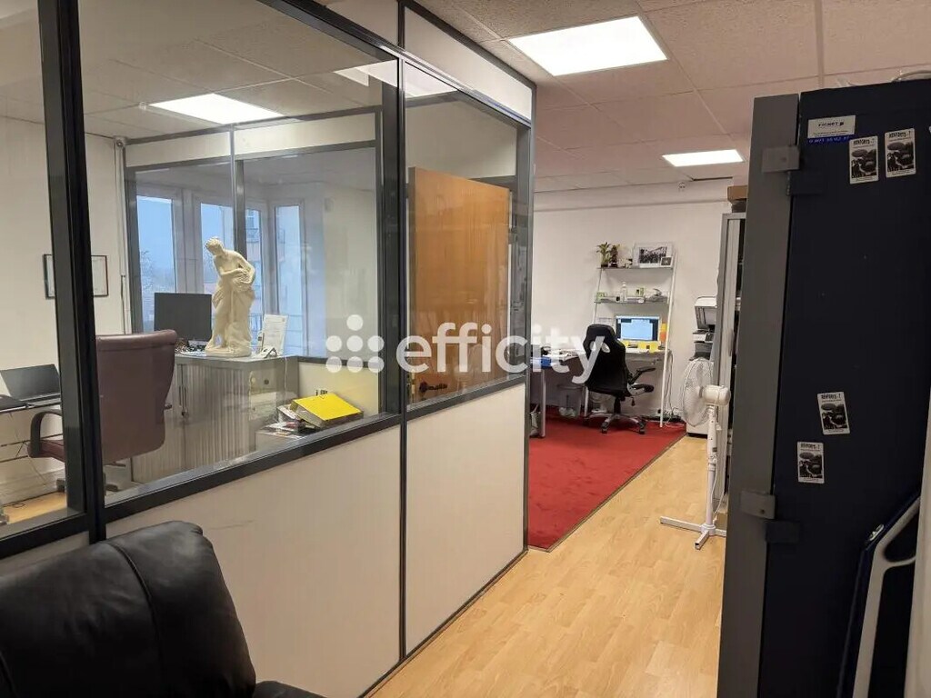 Vente Bureaux 40 m² - Photo 1