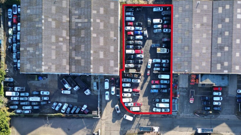 Mansard Close, Northampton to rent Primary Photo- Image 1 of 5