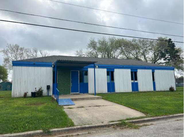 2904 1st St, Bay City, TX for sale - Building Photo - Image 2 of 6