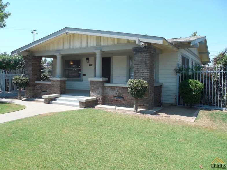 208 Truxtun Ave, Bakersfield, CA for sale - Other - Image 1 of 1