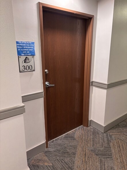 277 Alexander St, Rochester, NY to rent - Interior Photo - Image 2 of 21